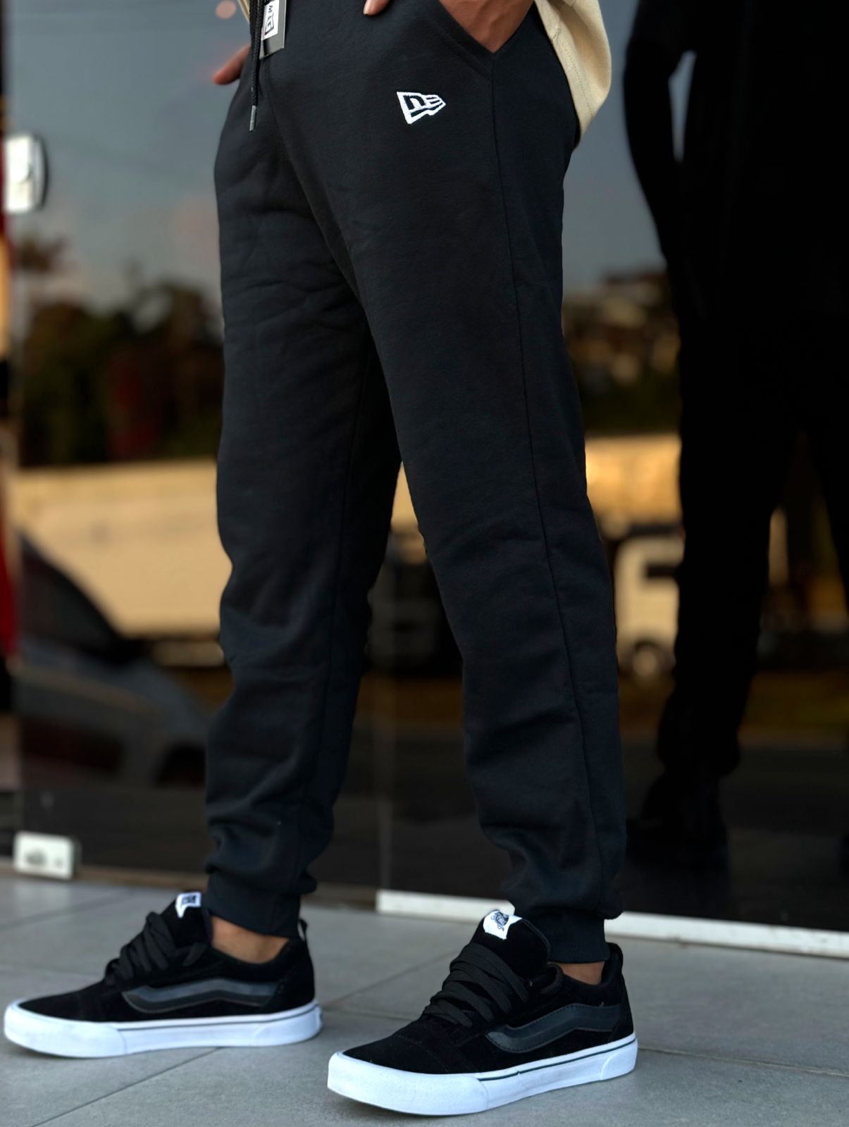 Calça Moletom New Era - PRETO